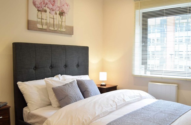 Apartment with Balcony at Morland House Apartments