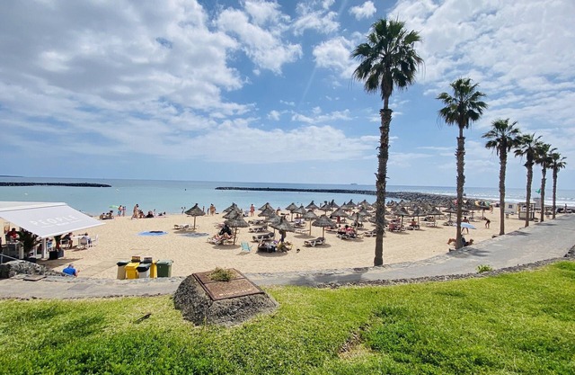 APARTMENT WITH BREATHTAKING SEA VIEWS FROM YOUR WINDOW AND BALCONY