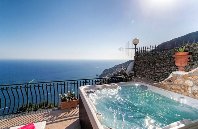 Apartment with breathtaking view, Jacuzzi and Solarium