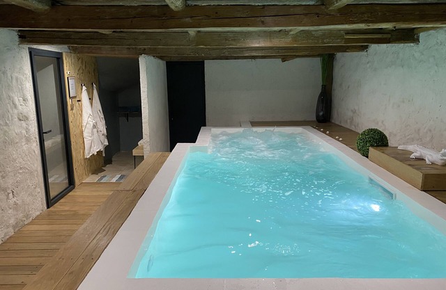 Apartment with garden and spa in farmhouse
