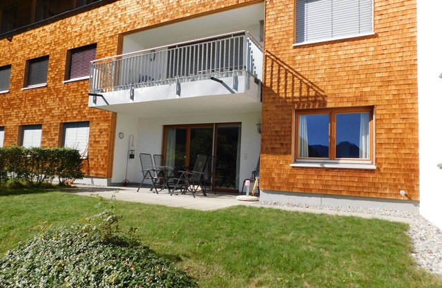 Apartment with garden
