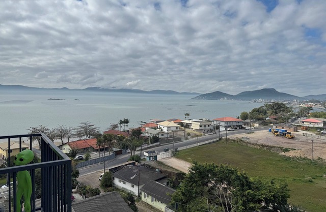 Apartment with incredible views in Palhoça, facing the sea