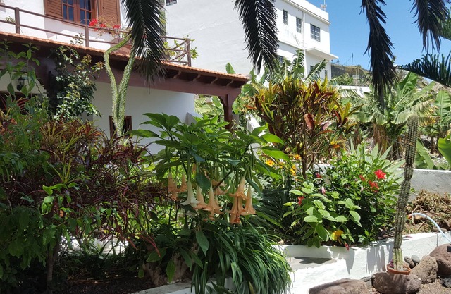 Apartment with large veranda and fantastic sea views