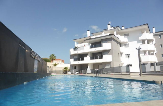 Apartment with Pool, Whirlpool, Wi-Fi, A/C & Terrace