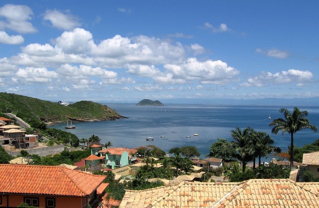 Apartment with sunset view of the sea in condominium with swimming pool 70m from the best beach in buzios