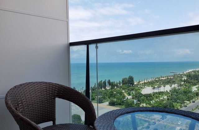 Apartment with view of the sea and city 2A
