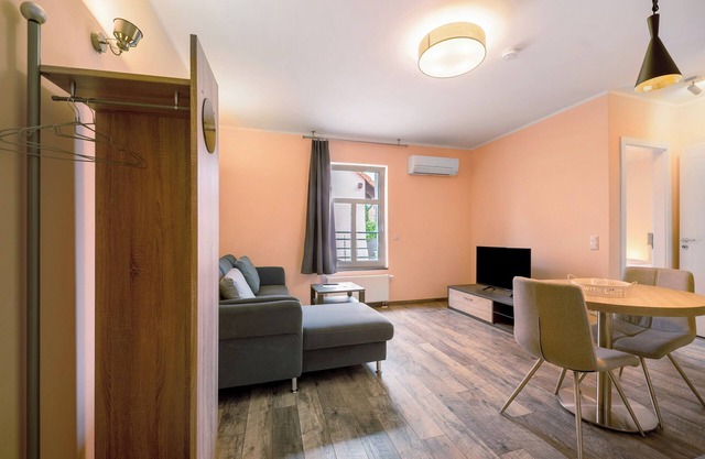 Apartment 'Wohnung 4' with Wi-Fi and Air Conditioning
