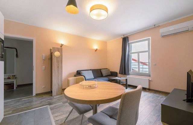 Apartment 'Wohnung 3' with Wi-Fi and Air Conditioning