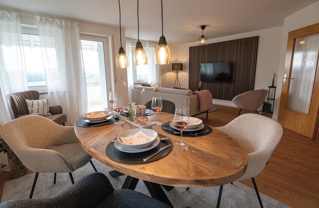 Apartment 'Wohnung Im Rheintal' with Balcony and Wi-Fi