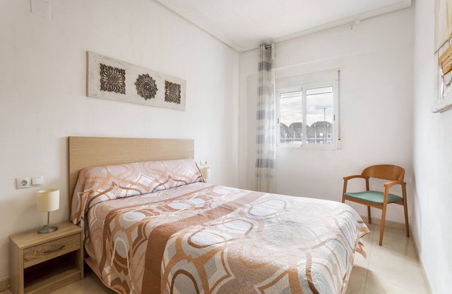 Apartment 'Zona Garbí - B' with Wi-Fi and Air Conditioning
