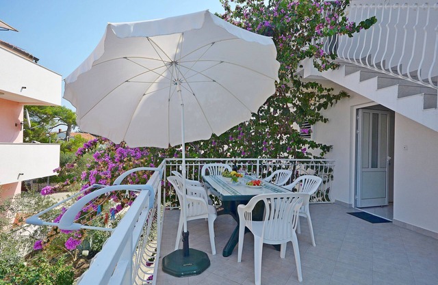 Apartments Šime (25601-A1) - Srima (Vodice)