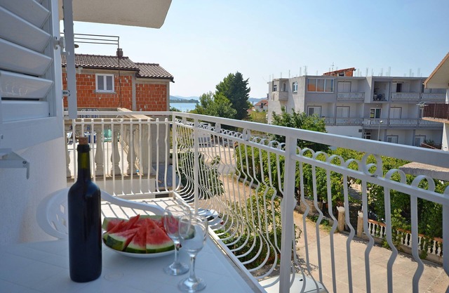 Apartments Šime (25601-A2) - Srima (Vodice)