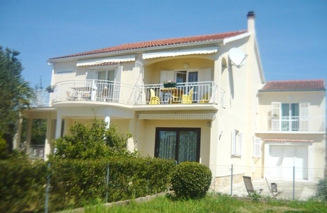 Apartments Boris, (14862), Sukošan, hr