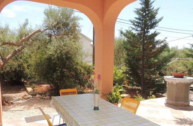 Apartments Brzac (62013-A1) - Brzac