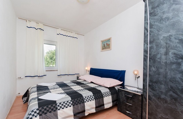 Apartments Cvita (61161-A4) - Senj