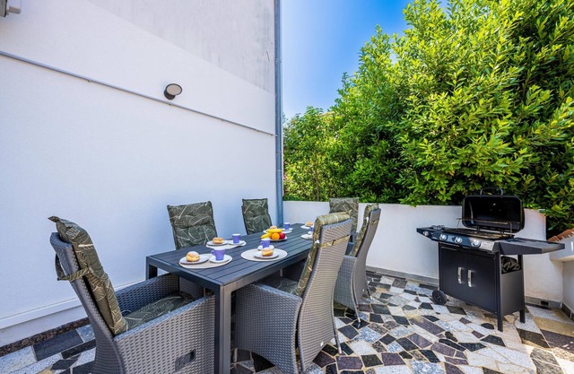 Apartments Donatella -Apt 1- 10m from the beach