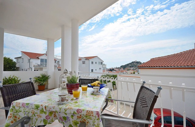 Apartments Family apartments Mila with pool (23861-A4) - Tribunj