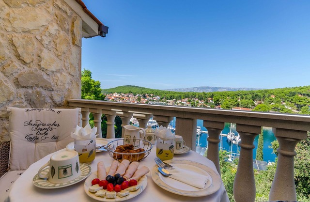 Apartments Vila Jelka (49712-A4) - Vrboska - island Hvar