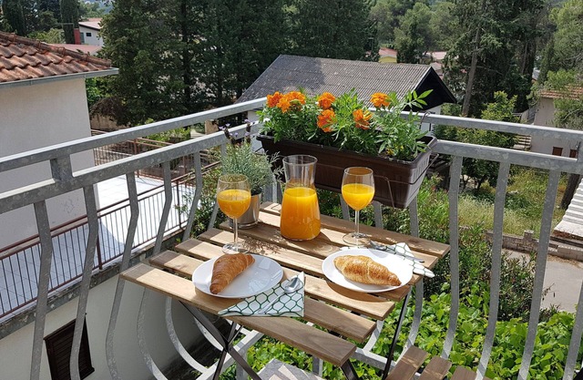 Apartments Iskra (53181-A2) - Vrboska - island Hvar