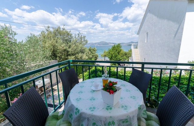 Apartments Jurica (51011-A3) - Drace