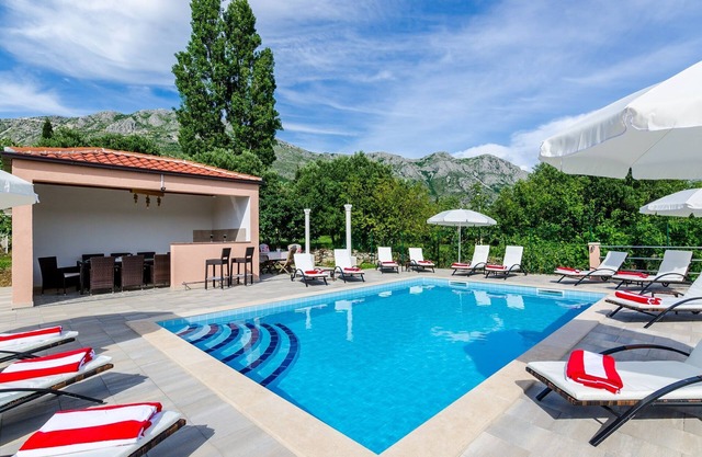 Apartments Mali Paradiso - Comfort Studio Apartment with Balcony and Pool View(A2)