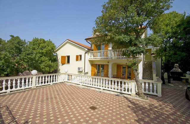 Apartments Marinko, (16458), Povile, hr