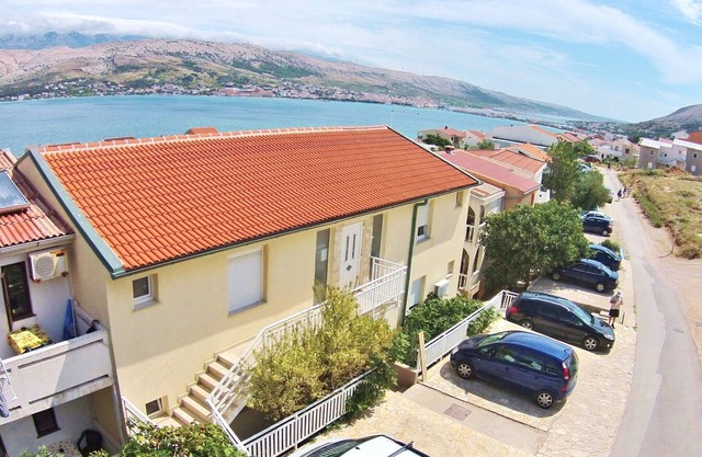 Apartments Mile, (11090), Pag, Croatia