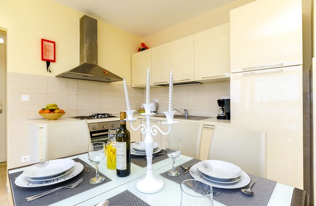 Apartments Smilje (24471-A1) - Razanj