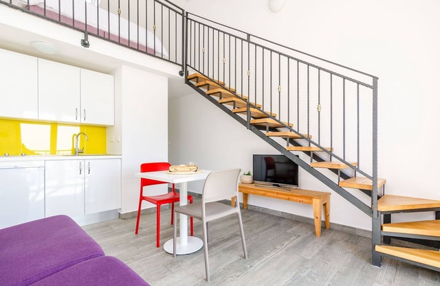 Apartments Villa Lukas - 'No.10' Gallery Studio Apartment with Balcony and Sea View