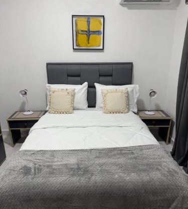 Aparto Suites Trigal
