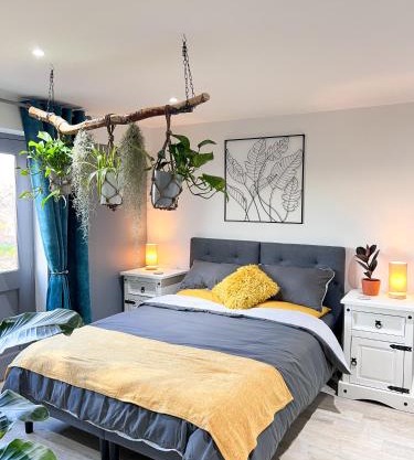 Aplanty Studio in the Orchard