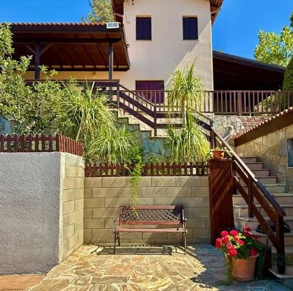 Apokas Country House