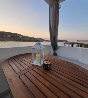 Apomero Apartment in Rochari Panormos