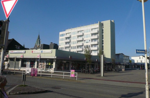 Das Haus Sarah Befindet Unmittelbarer Strandlage Herzen Von Westerland Der Strandübergang Zum Westerländer Zentralstrand Ist Ca Meter Befinden Sich Moderne Ferienwohnungen Für Bis Personen Parkplätze Sind Auf Dem Grundstück Oder Vor 
