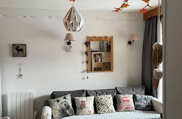 APPART 6 PERS CLASS 2 ETOILES pied des pistes PUY ST VINCENT 1800