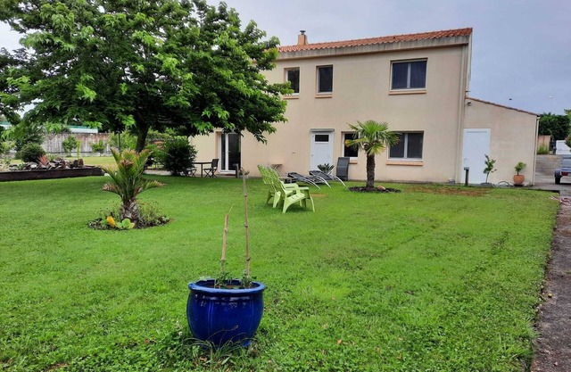Appart. T2 garden level, near ocean, salt marshes and cycle paths