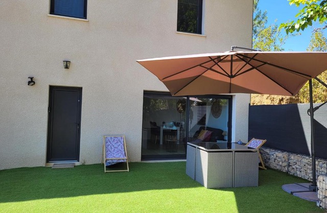Appartement tout équipé en rez-de-jardin entre Gard et Ardèche