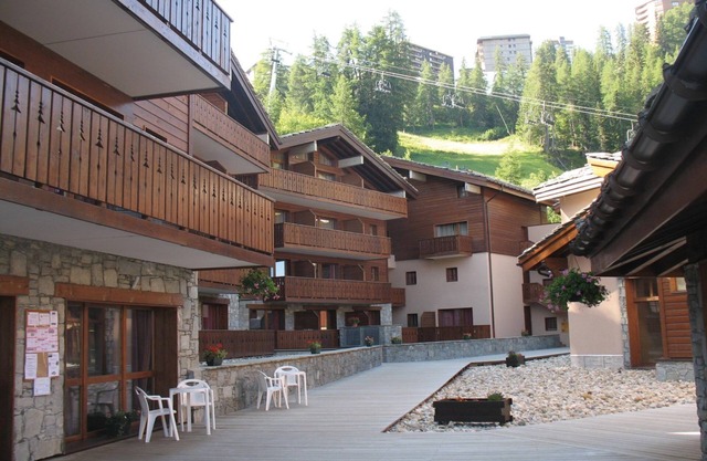 Appartement/Duplex spacieux et lumineux | Pistes!