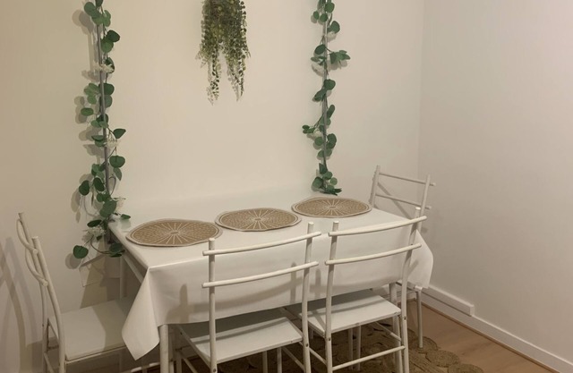 Appartement Avec Entrée Indépendante Dans Maison a Louer au Petit Clamart