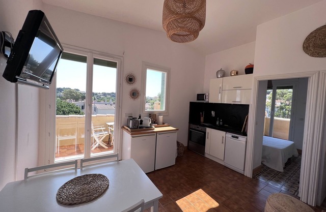 Appartement Calme et Lumineux - Plages, Port et Commerces à Pied
