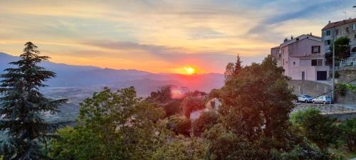 Appartement confortable avec vue sur Poggio d'Oletta 45 m² + Parking