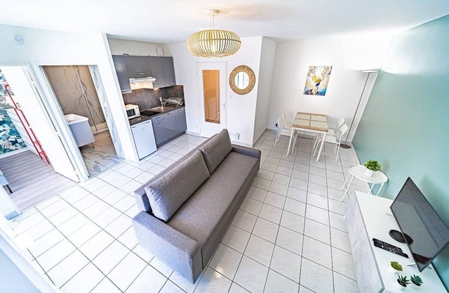 Appartement cosy avec balcony and garage-Charpennes