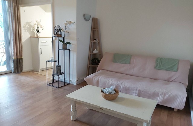 Appartement Cosy Face à la Rivière et Proche Restaurants, Canoës, Randonnées
