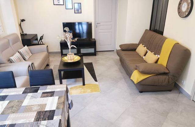 Appartement de Plein Pied Avec Terrasse à 20mn du Château de Fontainebleau