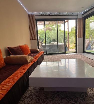 Appartement Darna - NETFLIX - WIFI - Terrasse avec jacuzzi