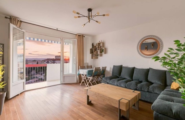 Appartement en Résidence Parking Gratuit Balcon