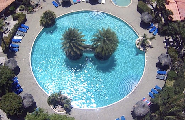 Appartement Kas di Bami A-194 op Tropisch Resort met Zwembad