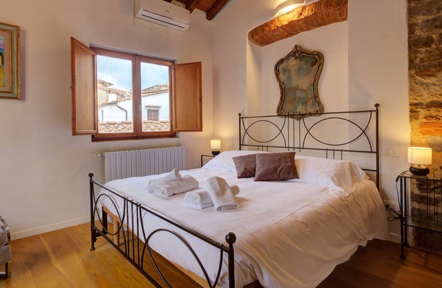 Appartement Magique Dans L'ancienne Tour Proche du Ponte Vecchio