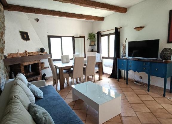Appartement privatisé dans maison