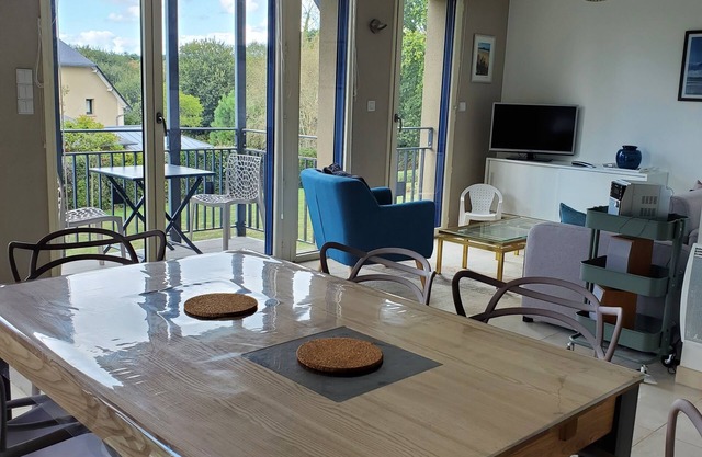 Appartement Résidentiel, 60m2, 200m Plage du Port Blanc, Calme